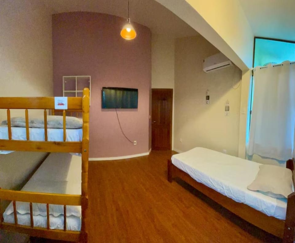 Casa com piscina próximo a praias e aeroporto House in Florianopolis