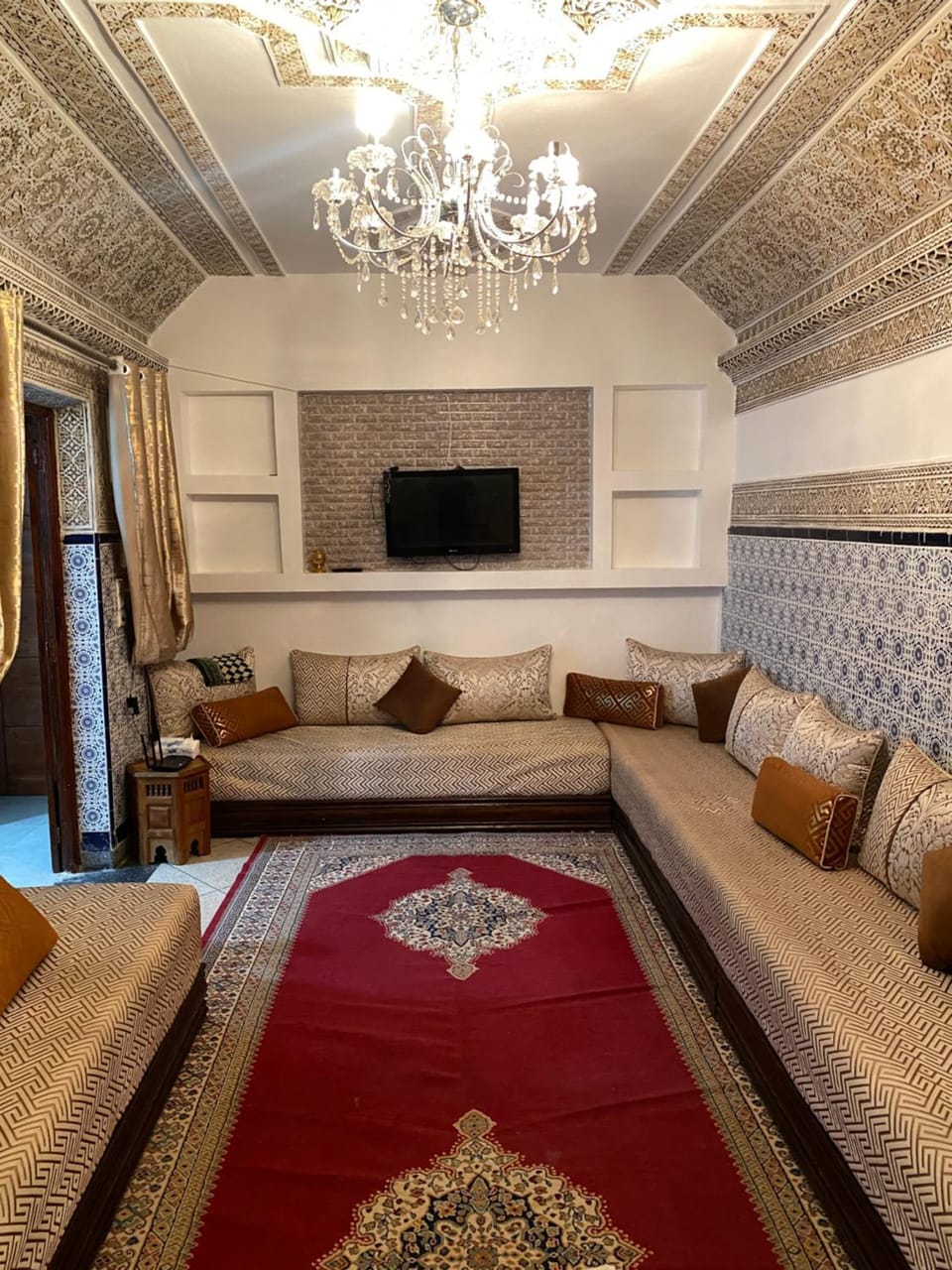 TV and multimedia, Living room, Seating area