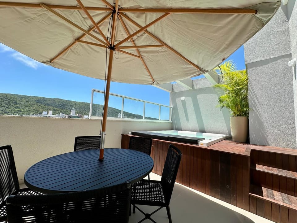 Cobertura finamente mobiliada com jacuzzi Apartment in Porto Belo