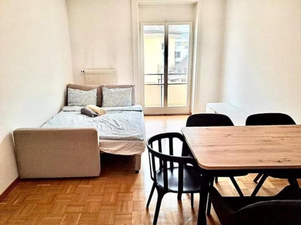 3 Room City Center Flat, Zurich HB Konrad Apartment in Zurich City