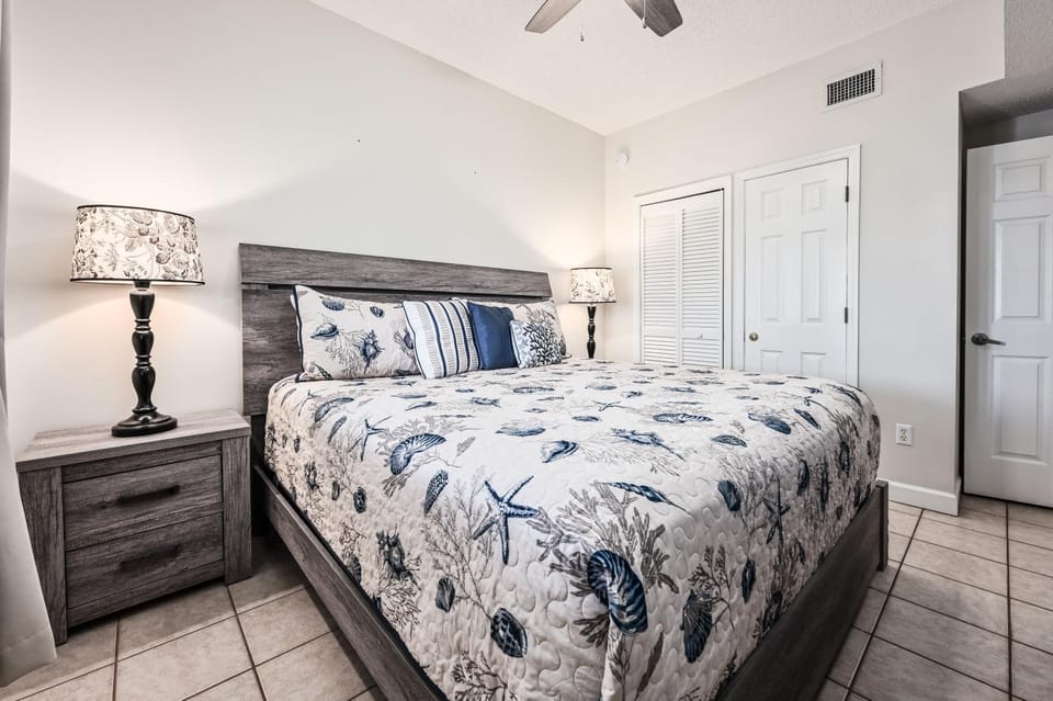 The Inn At Crystal Beach #505 House in Destin