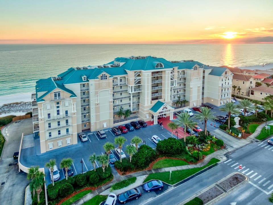 The Inn At Crystal Beach #603 Apartment in Destin
