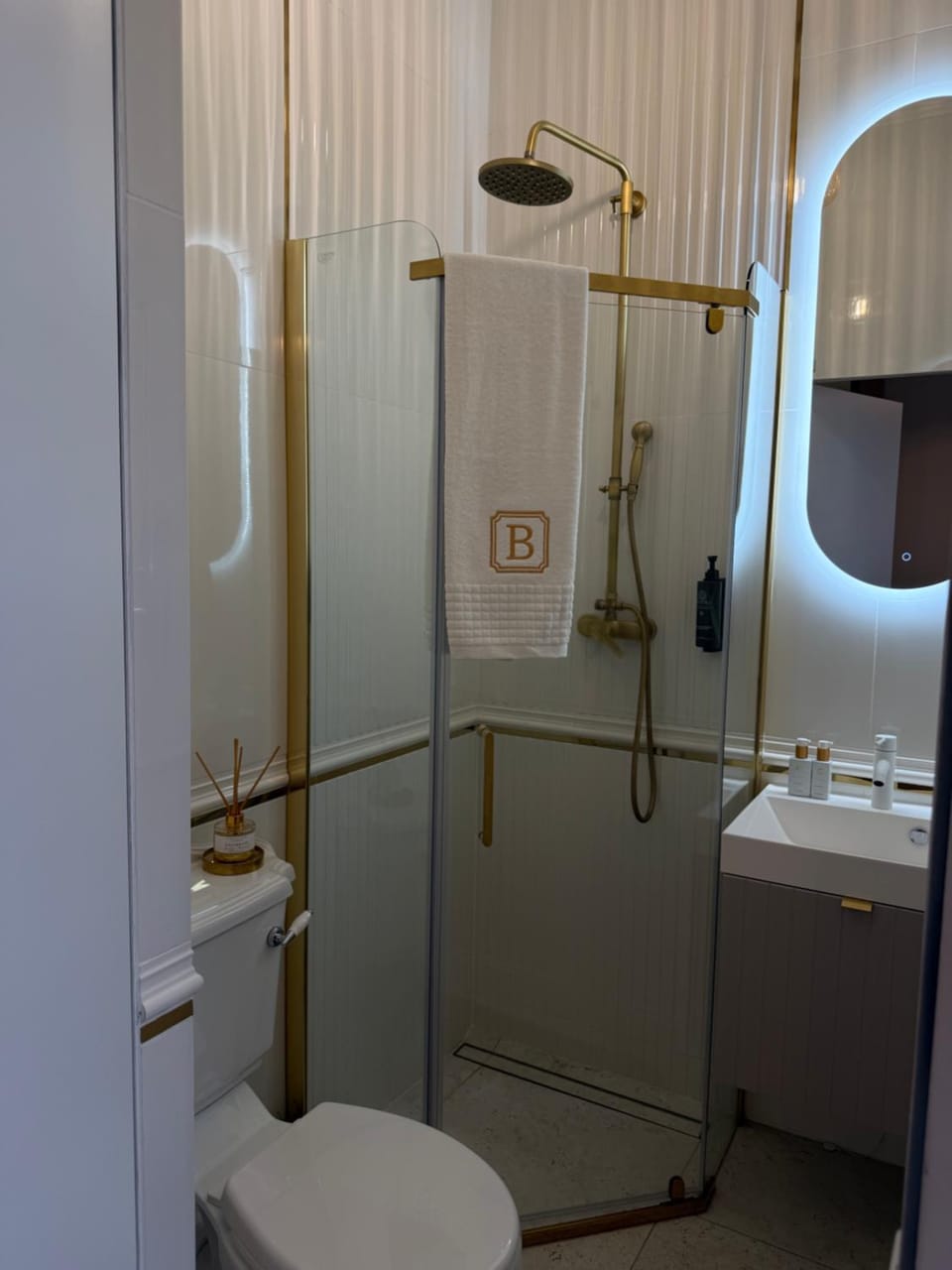 Shower, Toilet, Bathroom