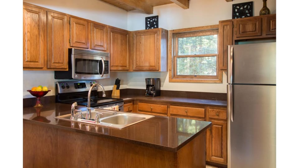 Day, Kitchen or kitchenette, microwave, oven, stove, kitchen
