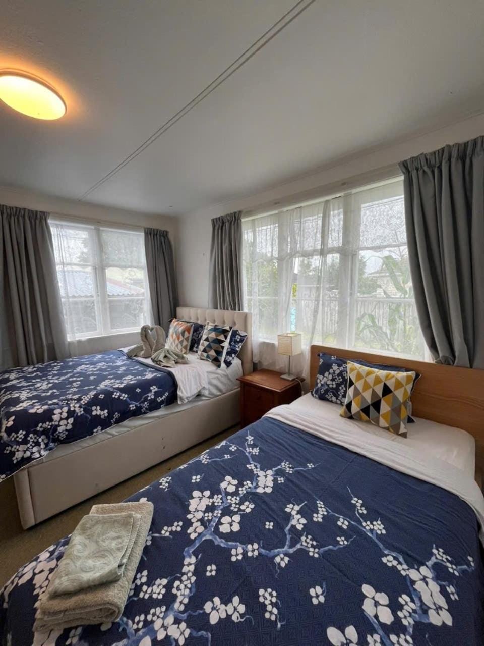 Bed, Bedroom, internet, wardrobe