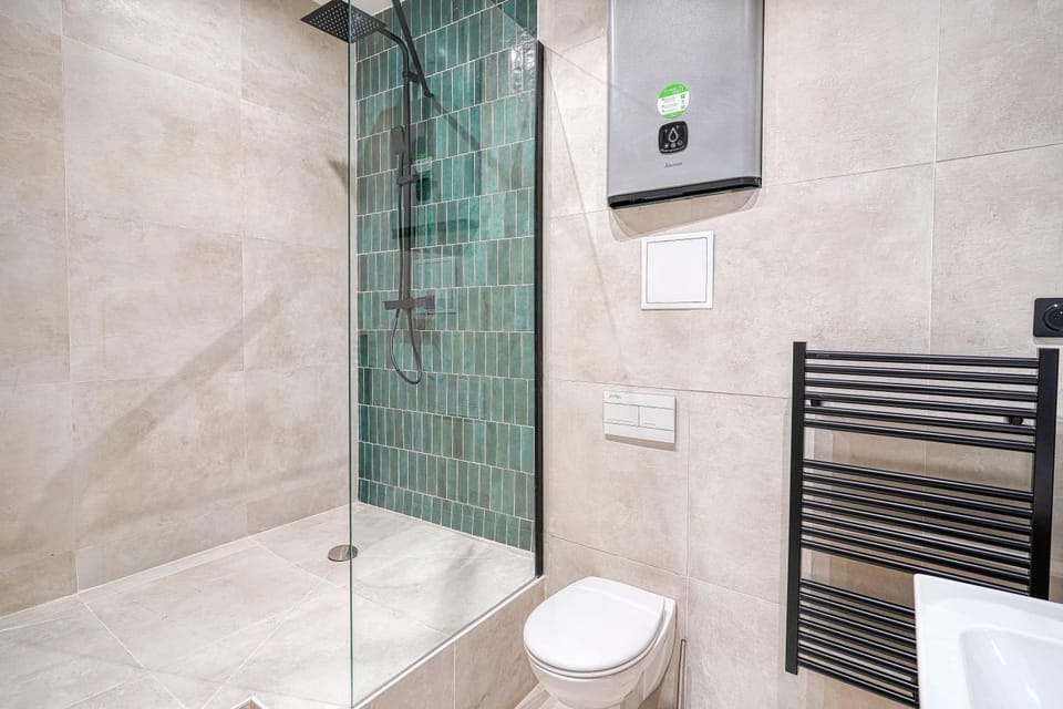 Shower, Bathroom