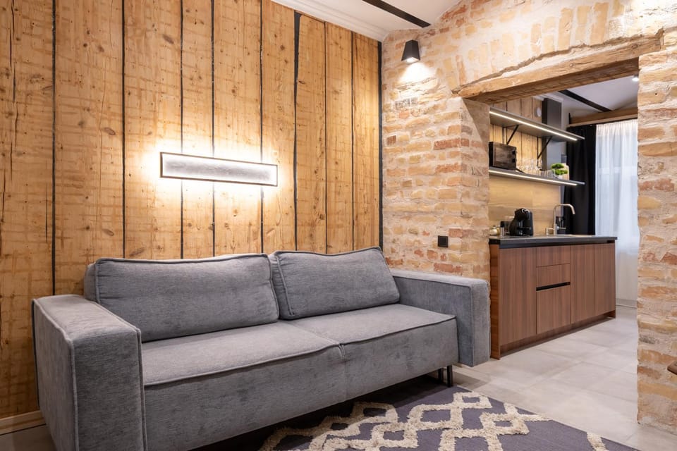 Coffee/tea facilities, Kitchen or kitchenette, Living room, Seating area