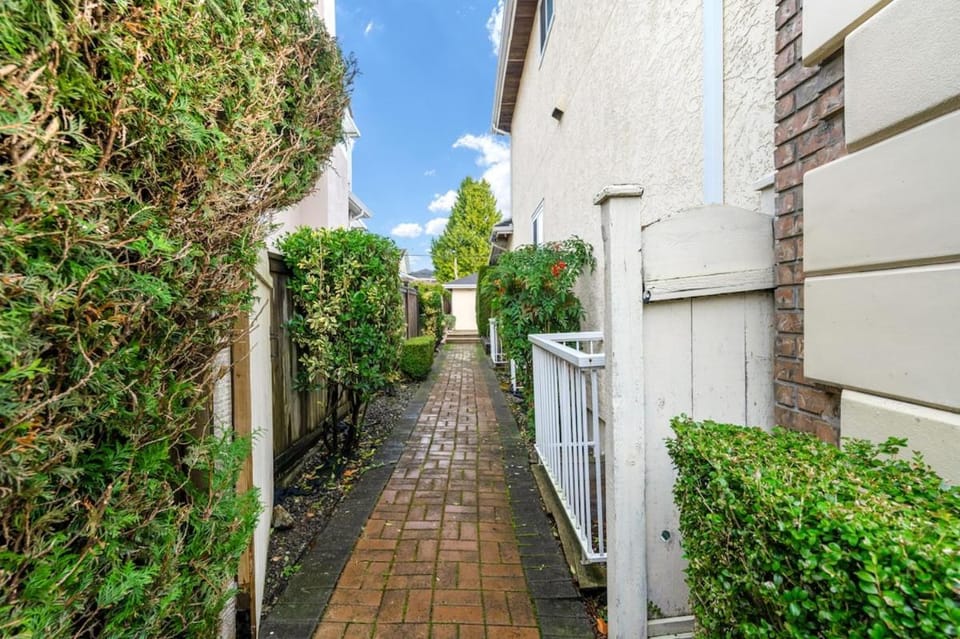 Comfortable Family Home,South Granville House in Vancouver