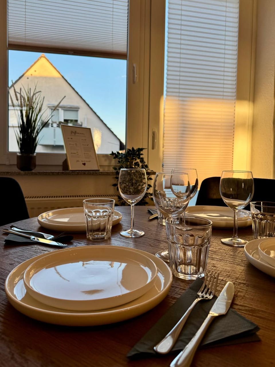 Food and drinks, Dining area, Food