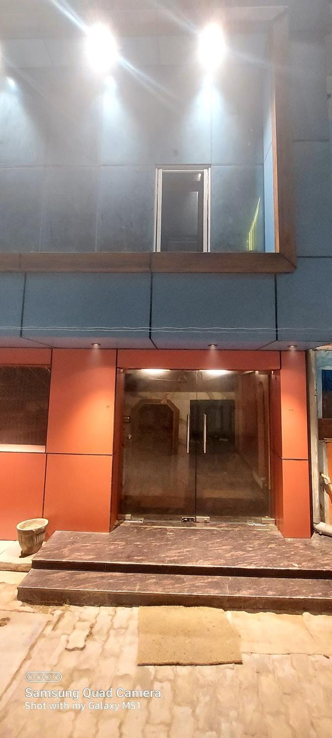 SRL Inn, Ayodhya Near Ram Mandir Hotel in Uttar Pradesh