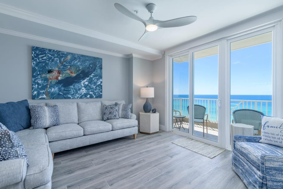 The Inn At Crystal Beach #703 Penthouse Apartment in Destin