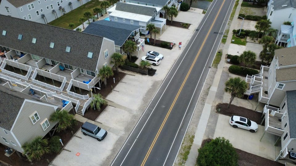 Property building, Bird's eye view, Street view, Parking