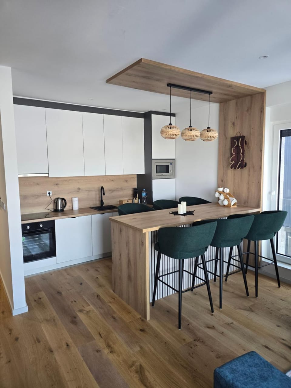 Coffee/tea facilities, Kitchen or kitchenette, Dining area, minibar, stove, toaster