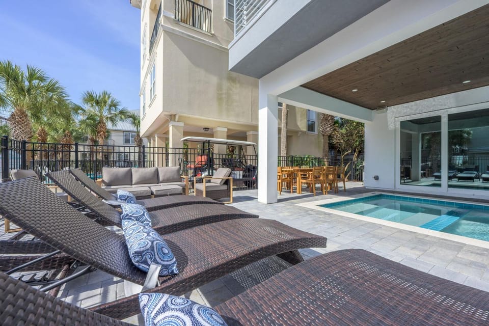 The Pearl House in Miramar Beach