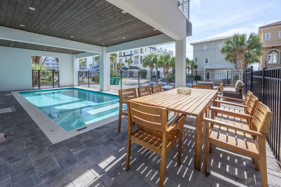 The Pearl House in Miramar Beach