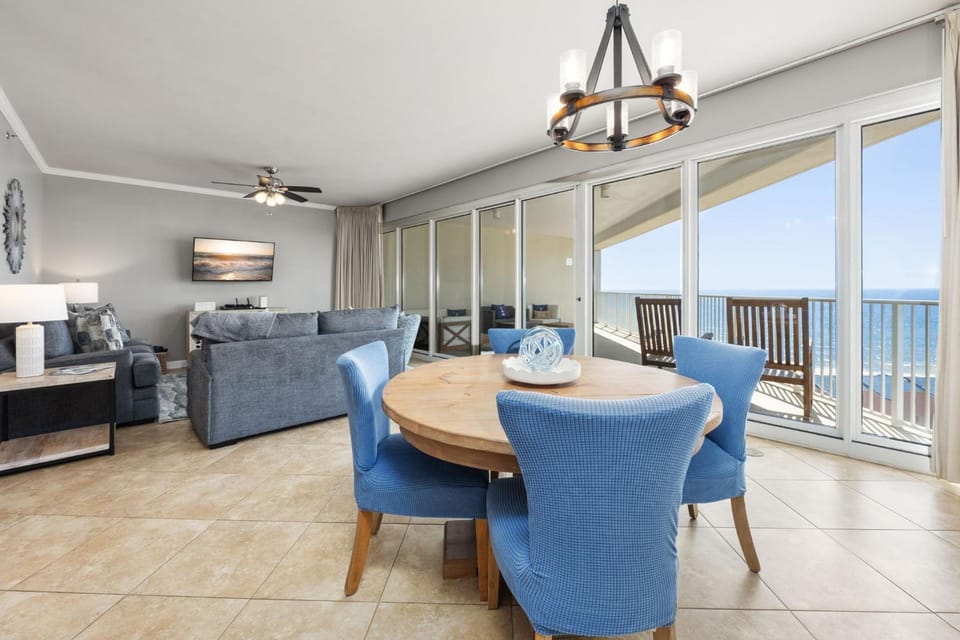 TopsL Tides 1008 at TopsL Beach Resort Apartment in Miramar Beach