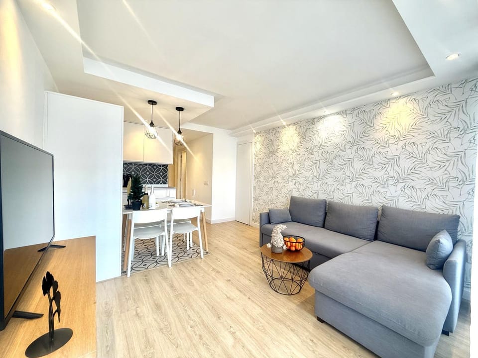 TV and multimedia, Living room, Dining area