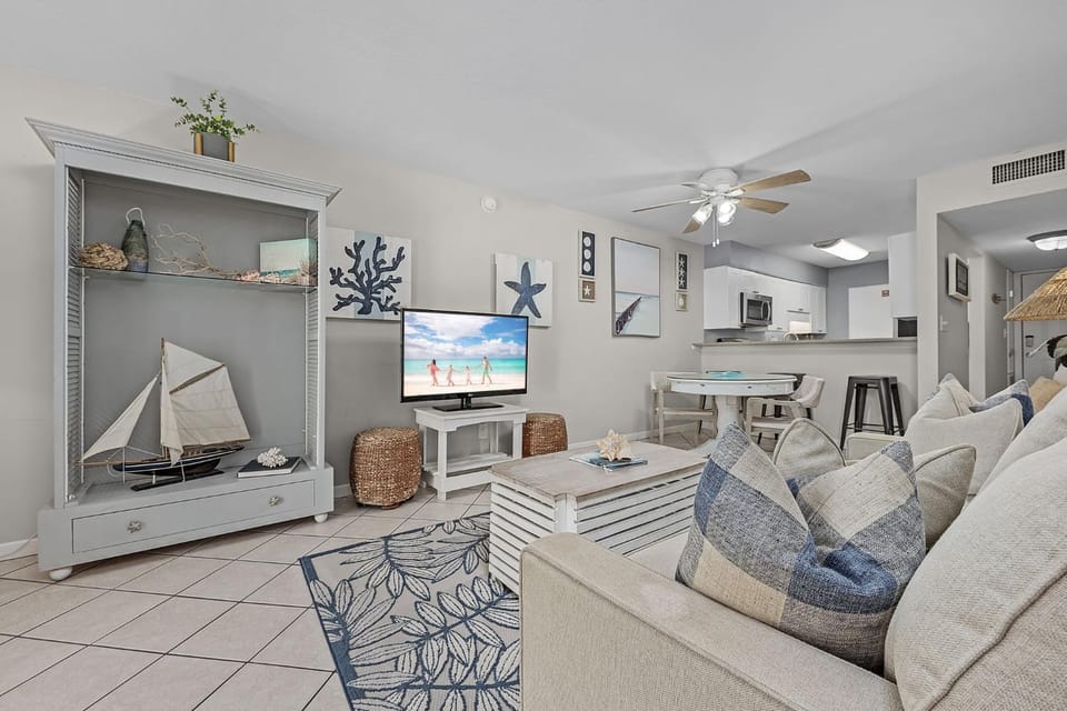 Tradewinds Condominium #24 Apartment in Miramar Beach