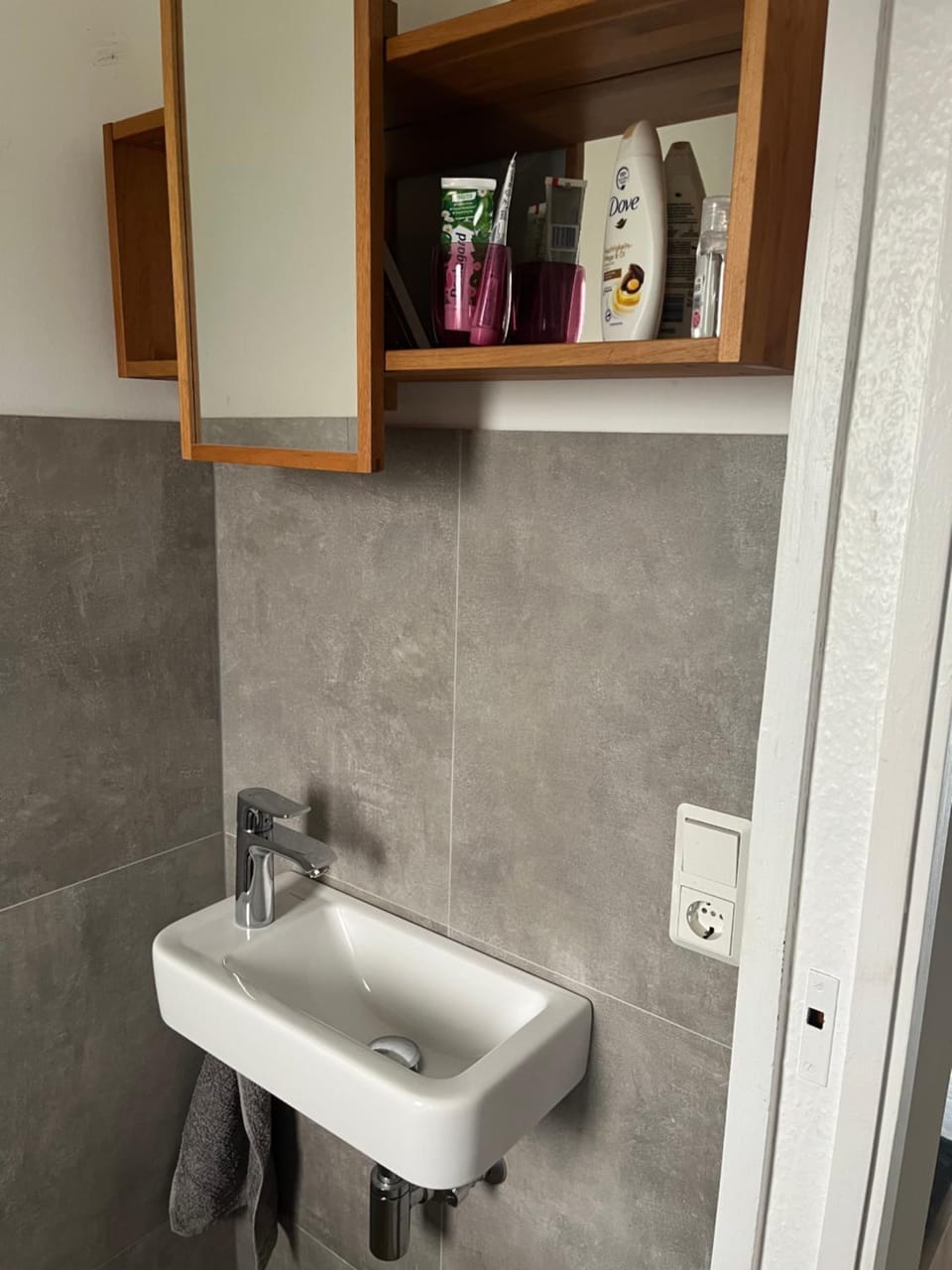 Ruhiges Zimmer zum Arbeiten oder Erholung mit Hund Vacation rental in Brandenburg