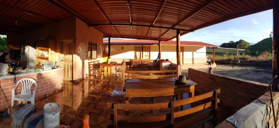 Restaurant/places to eat, Restaurant/places to eat, Banquet/Function facilities