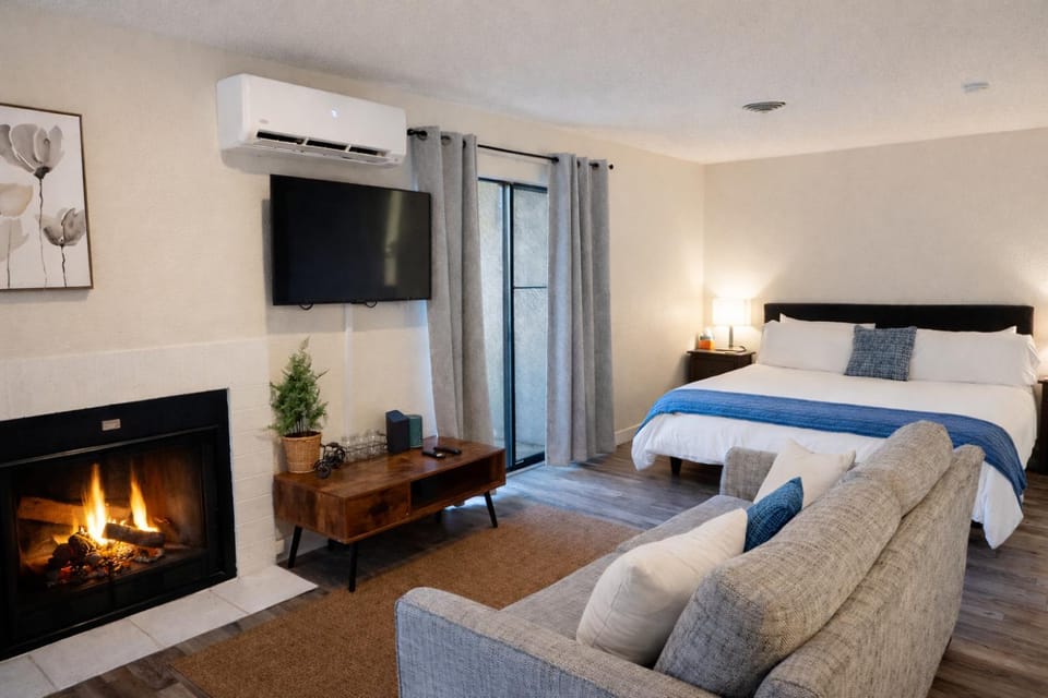 Charming Studio•Amazing Location•King-Size Bed Apartment in Salt Lake City
