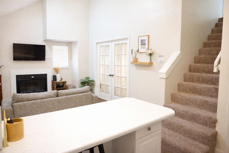 Lovely 2-bdrm Loft • Perfect Location • Downtown Apartment in Salt Lake City