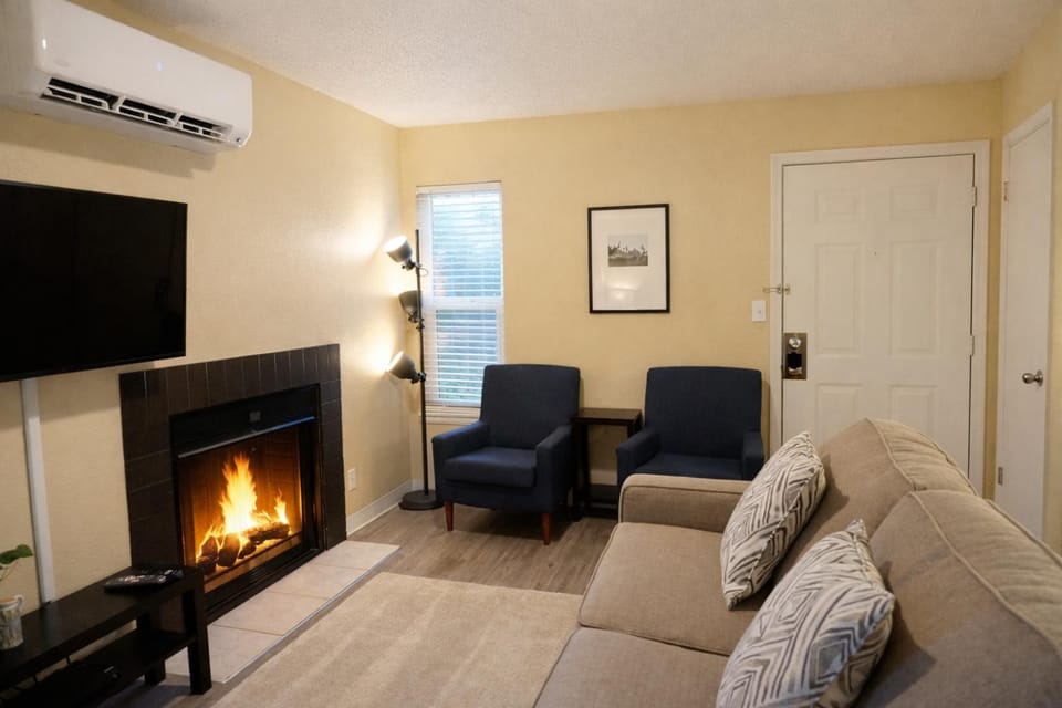 King Bed * Extensive Cleaning Protocol *Downtown Apartment in Salt Lake City