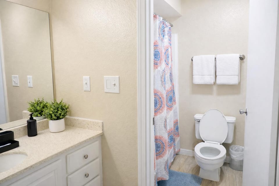 Down Town Convenience, TRAX, Self Check-In Studio Apartment in Salt Lake City