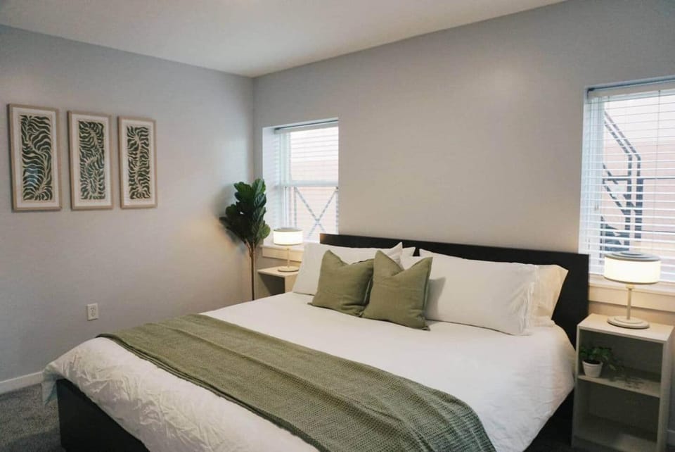 Modern Downtown Apartment • Walk to Restaurants Apartment in Salt Lake City