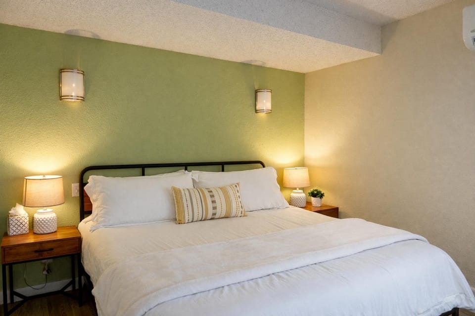 Down Town , Studio Apt., King Bed, Self Check-In Apartment in Salt Lake City