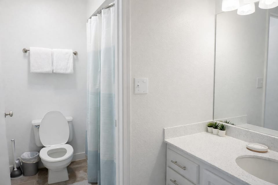 Down Town , Studio Apt., King Bed, Self Check-In Apartment in Salt Lake City