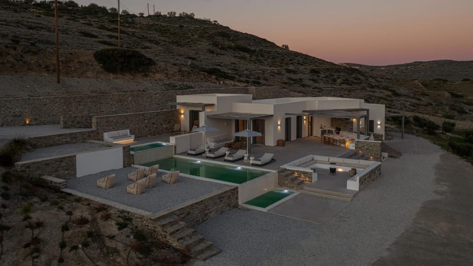 Property building, Natural landscape, Mountain view