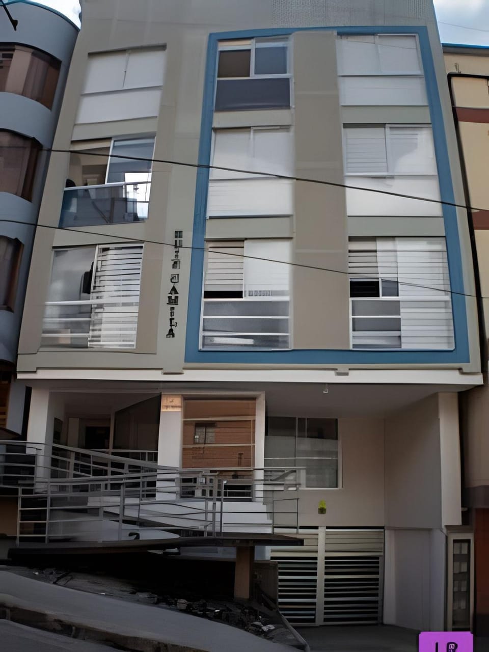 Facade/entrance