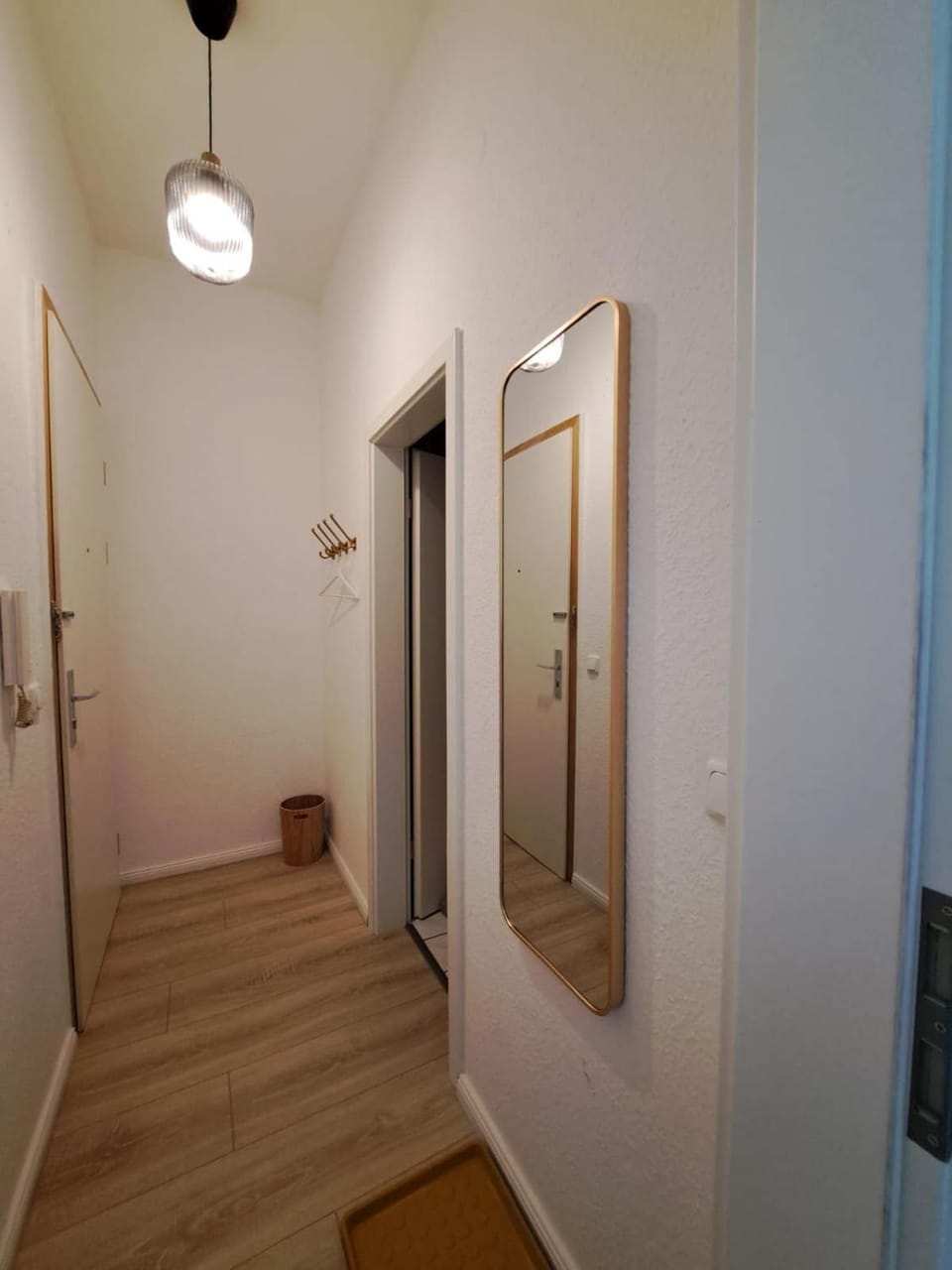 Livora Vincent - Art Design Apartment mit Balkon Apartment in Wilhelmshaven