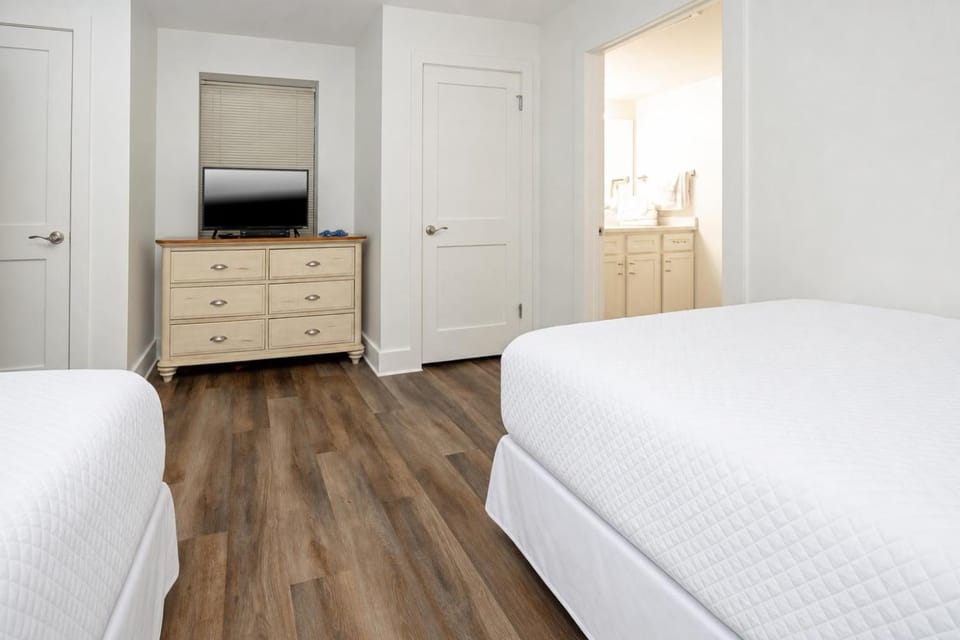 Phoenix East II 2104 Apartment in Orange Beach
