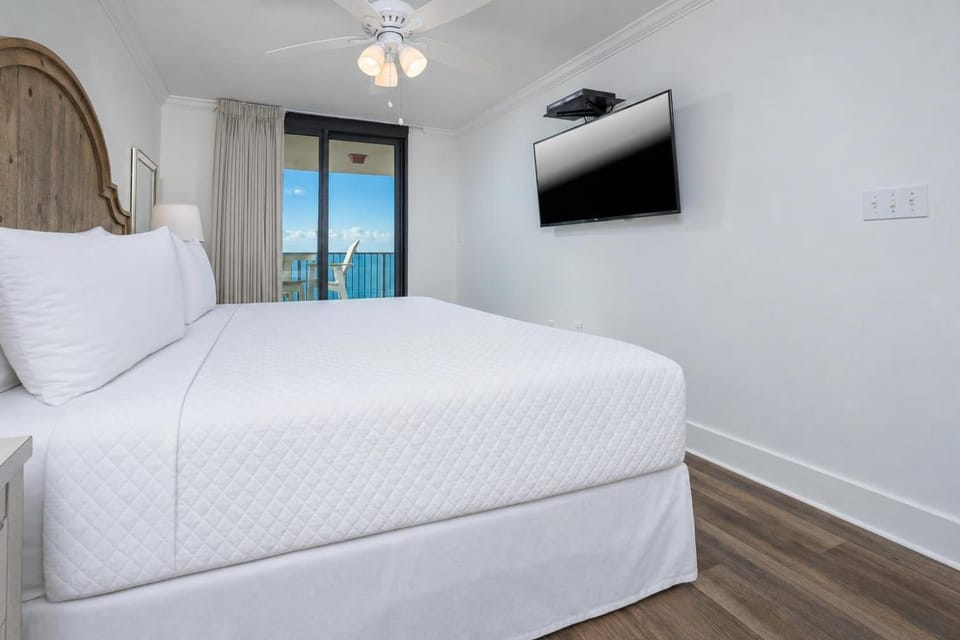 Phoenix East II 2104 Apartment in Orange Beach