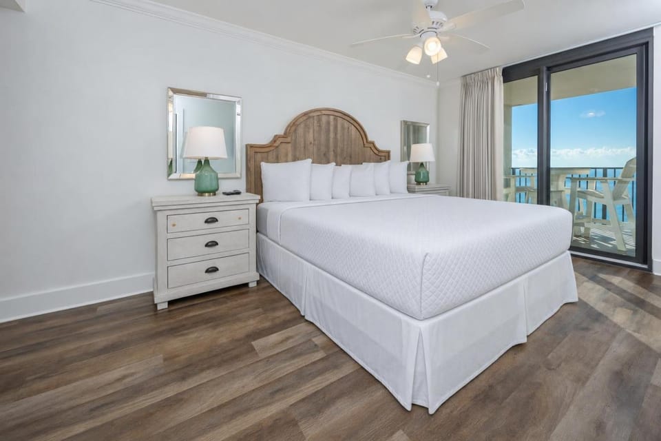 Phoenix East II 2104 Apartment in Orange Beach