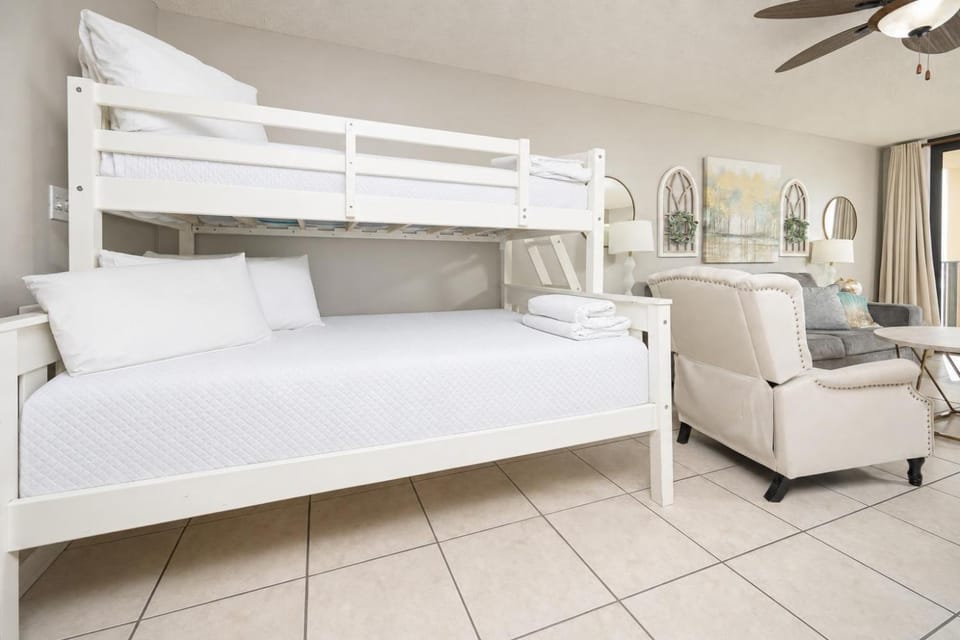 Phoenix East II 2092 Apartment in Orange Beach