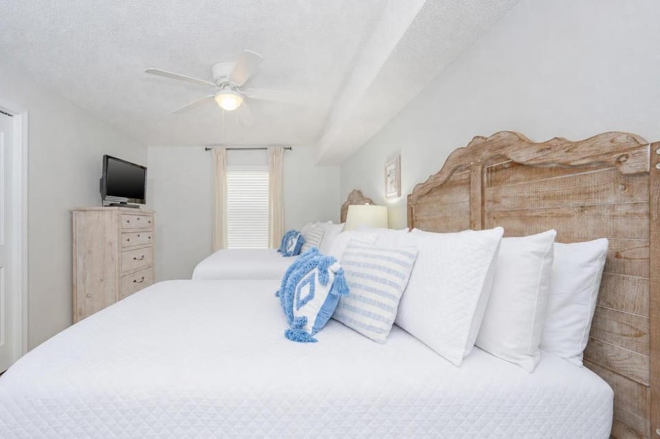 Phoenix East II 2081 Apartment in Orange Beach