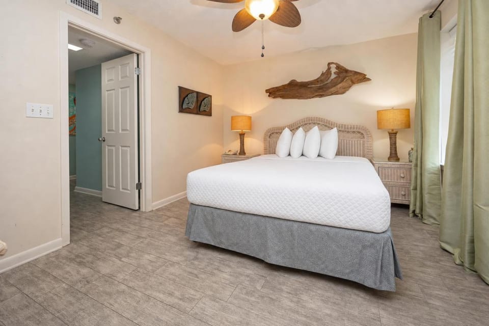 Phoenix East II 2051 Apartment in Orange Beach