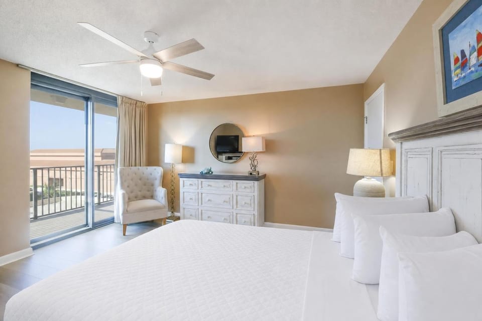 Phoenix East II 2041 Apartment in Orange Beach