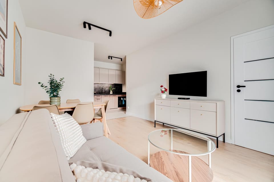 TV and multimedia, Kitchen or kitchenette, Living room, Seating area, Evening entertainment