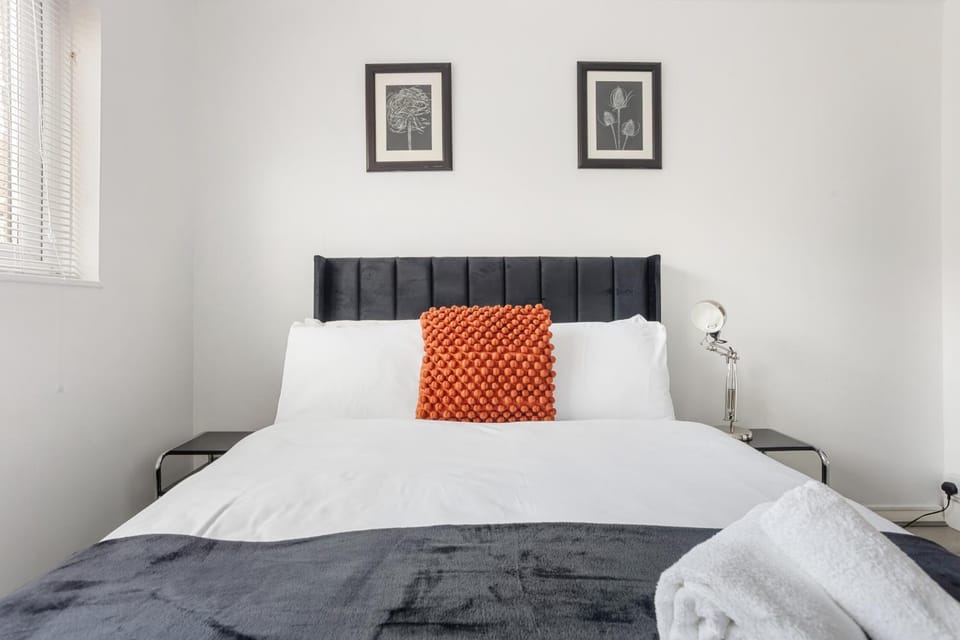 Modern 2BR Flat, 20 mins train to Central London Apartment in Croydon