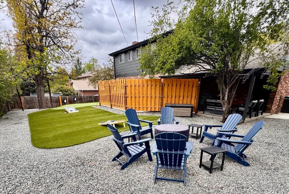 Patio, Activities, Garden, Lounge or bar, Seating area, fireplace