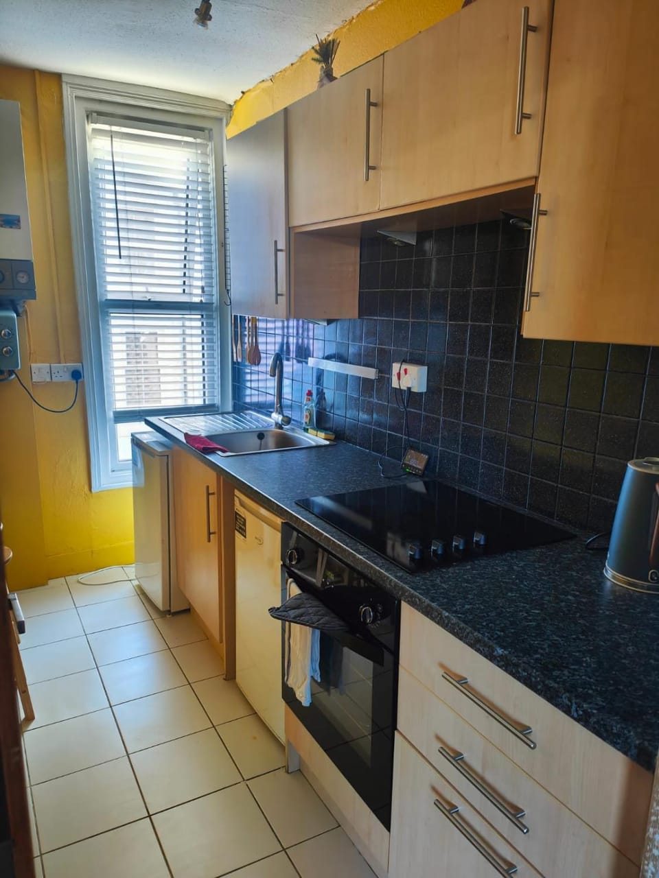 Funky two-bedroom flat close to town centre Apartment in Hastings