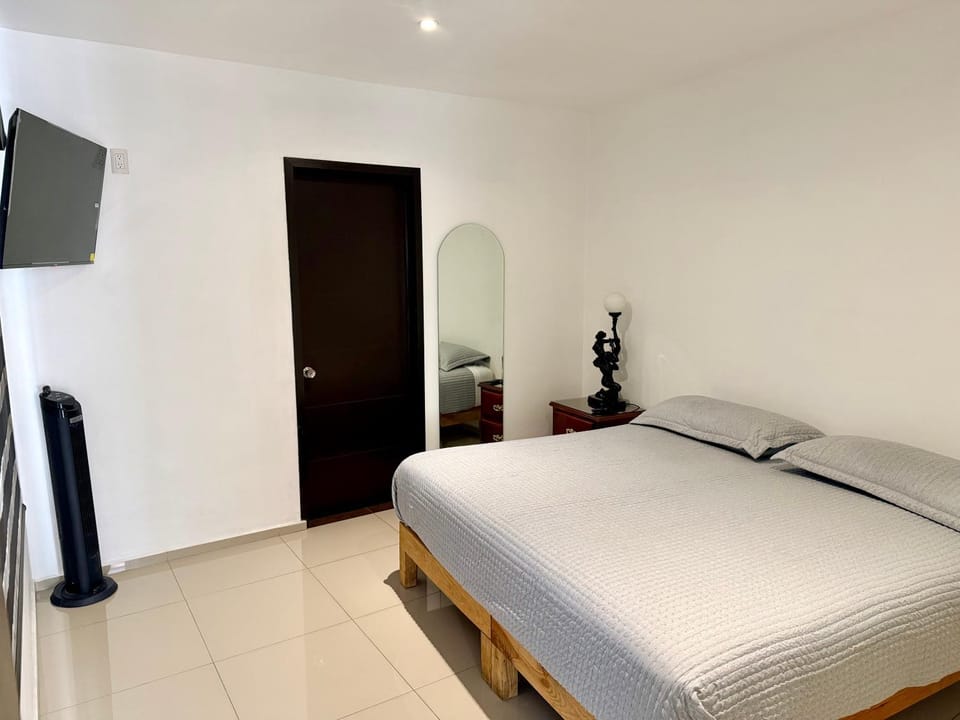Modern and Comfortable House Excellent Location Apartment in Tlaquepaque