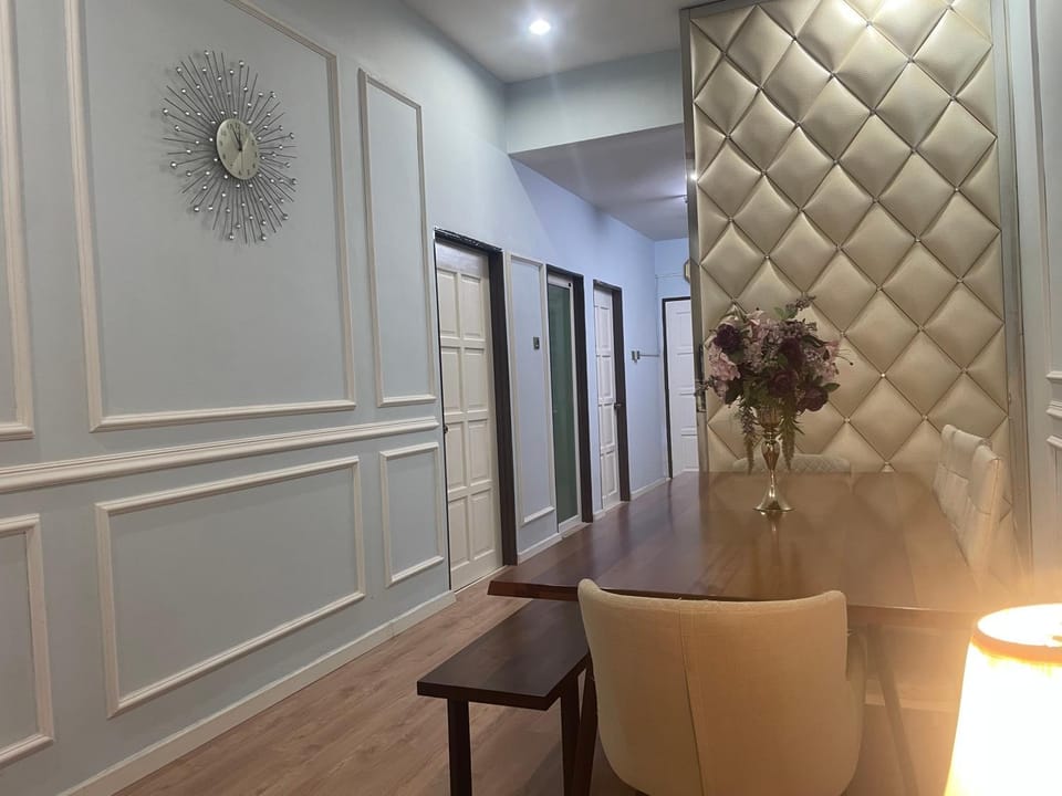 Dining area, air conditioner