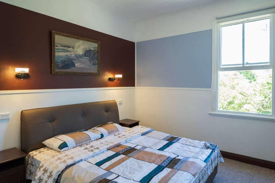 Homelike Suites in Central Leura Minutes to Shops & Train House in Katoomba
