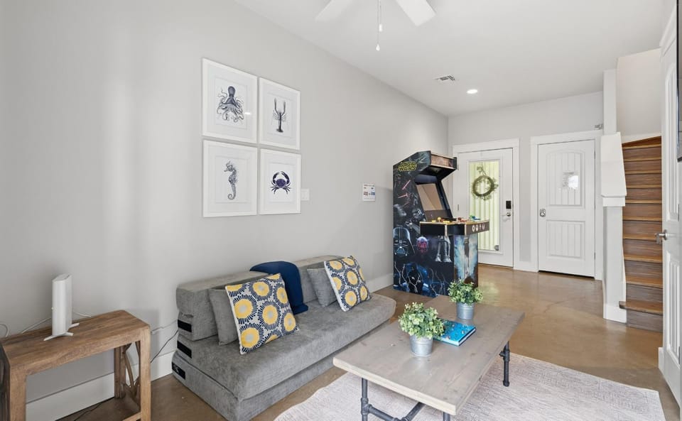 Communal lounge/ TV room, Game Room, Entertainment