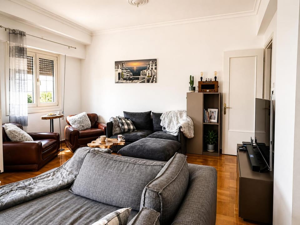 Siraggiou 1 Apartment in Pireas